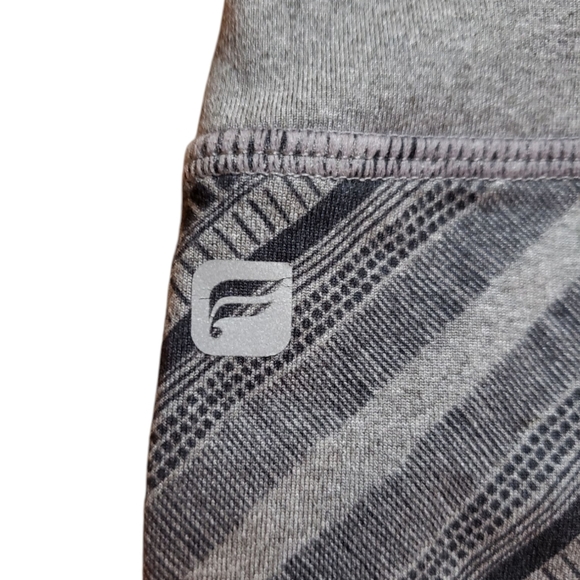 Fabletics Grey Pattern Leggings - Picture 5 of 5